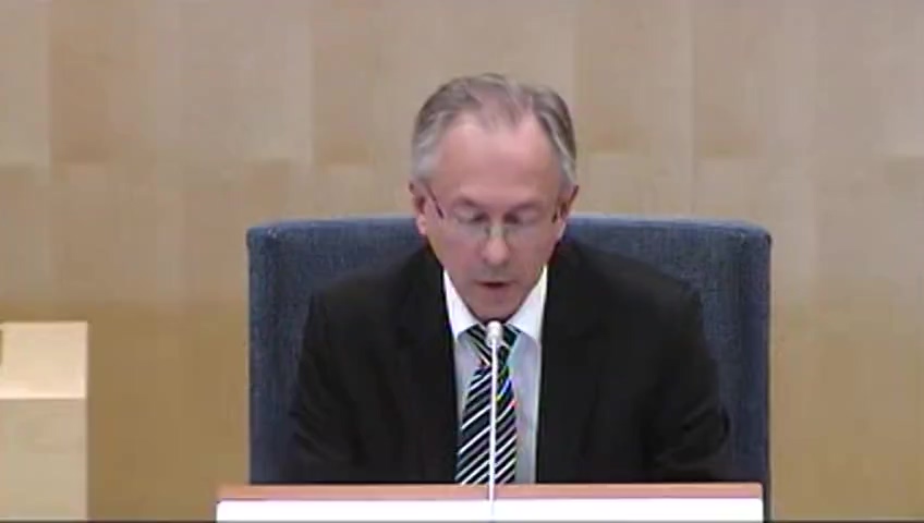 Stillbild från debatten i kammaren