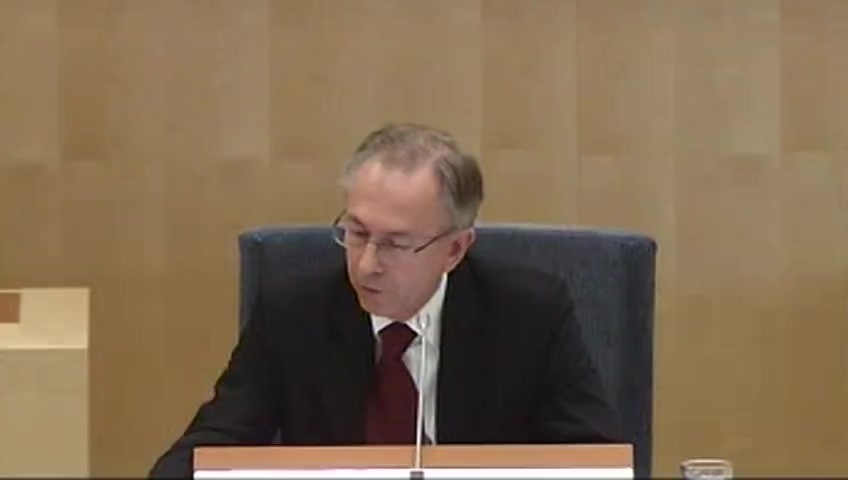 Stillbild från debatten i kammaren