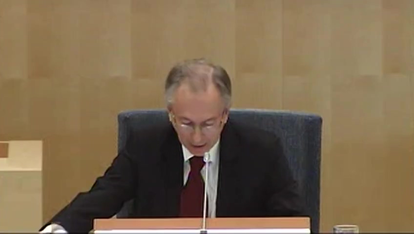 Stillbild från debatten i kammaren
