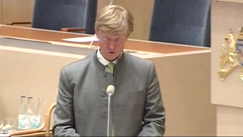 Stillbild från Interpellationsdebatt: Möjligheterna till försäkringsskydd i bostadssektorn