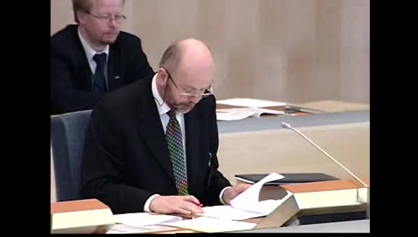 Stillbild från debatten i kammaren