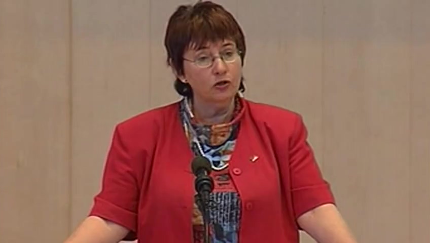 Stillbild från debatten i kammaren