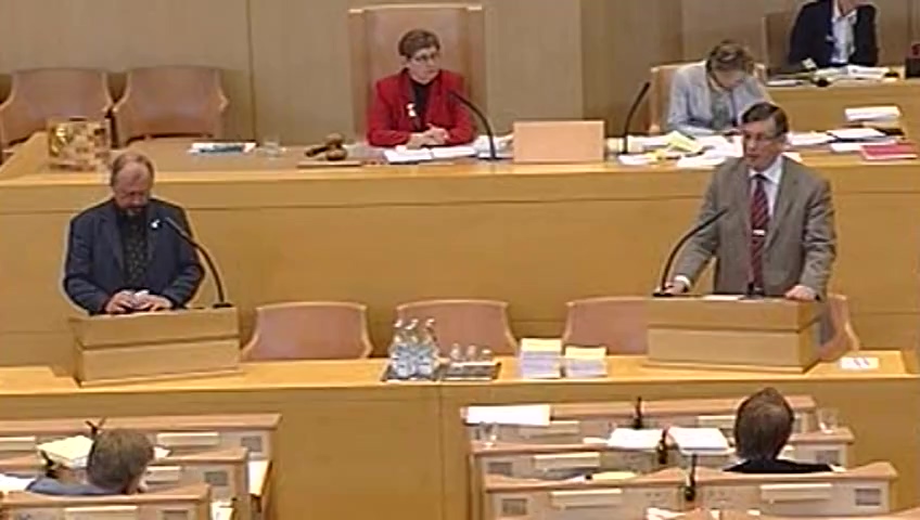Stillbild från debatten i kammaren