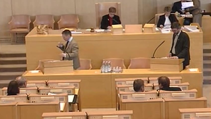 Stillbild från debatten i kammaren