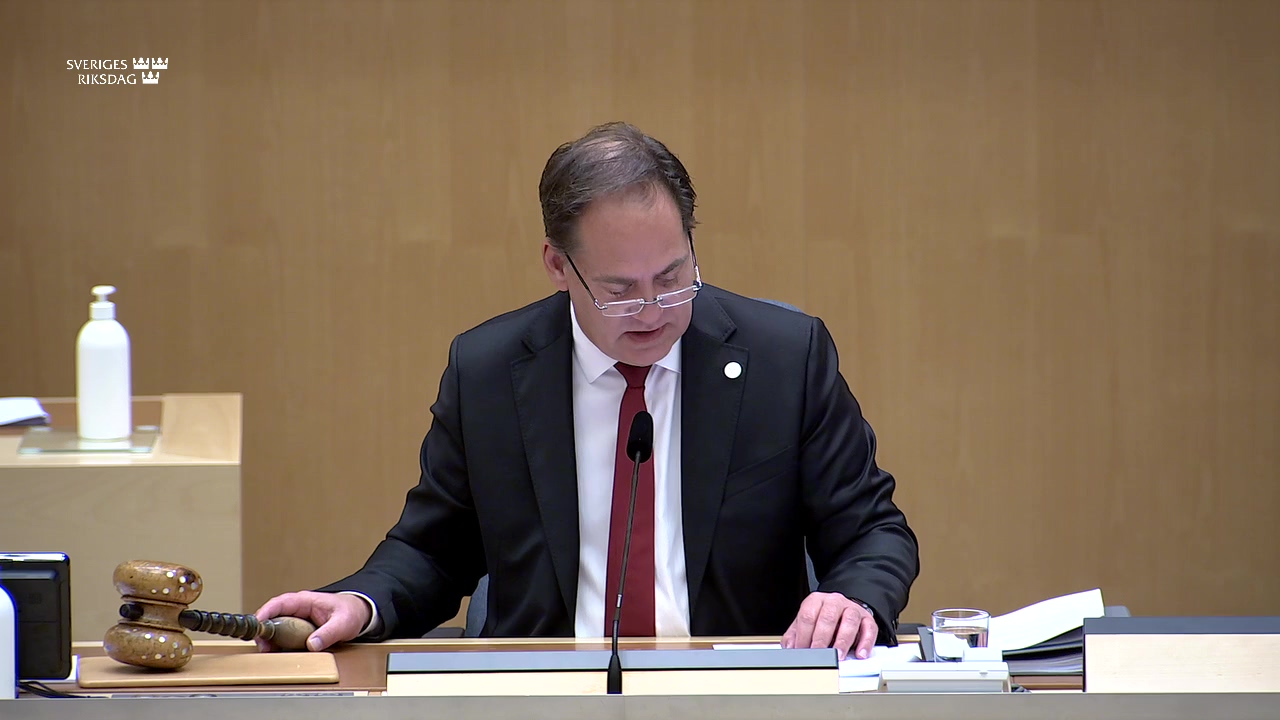 Stillbild från debatten i kammaren