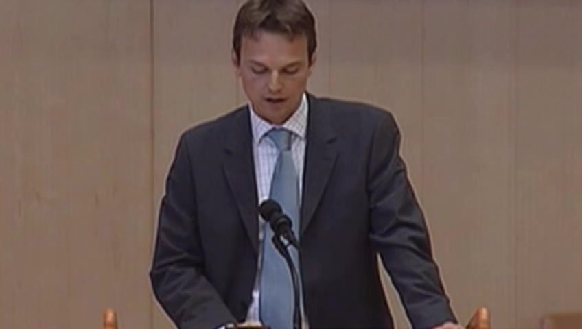 Stillbild från debatten i kammaren