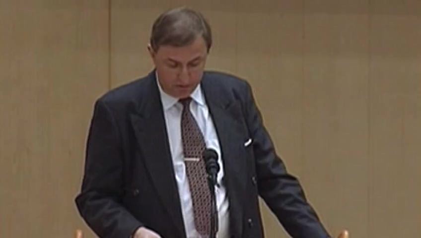 Stillbild från debatten i kammaren