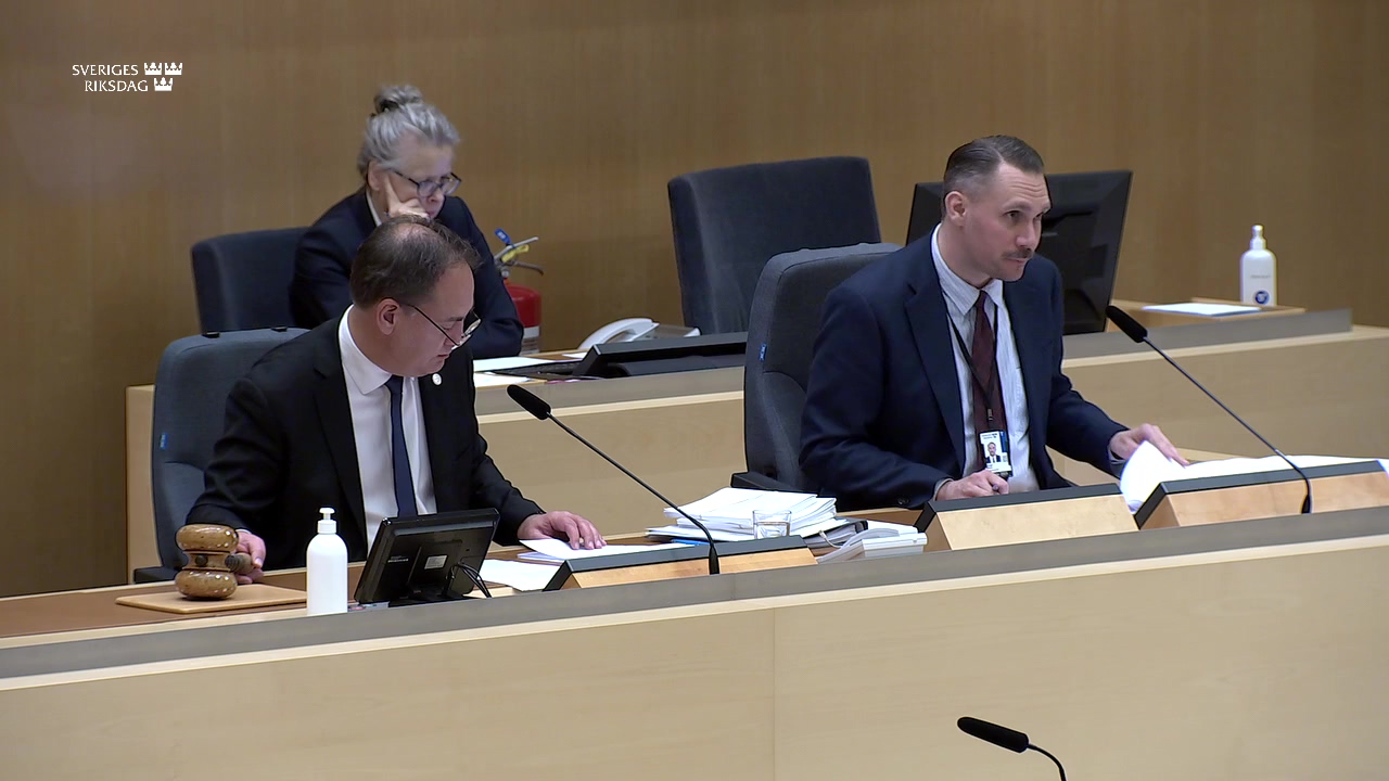 Stillbild från debatten i kammaren