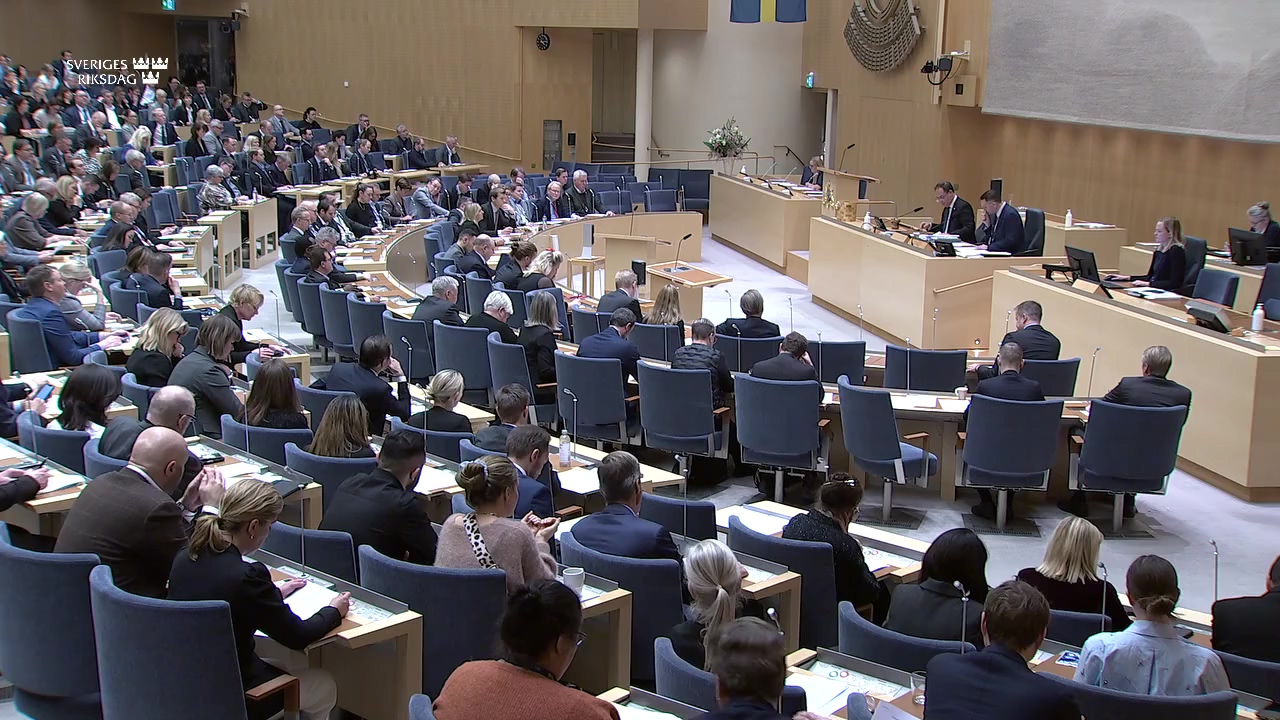 Stillbild från debatten i kammaren