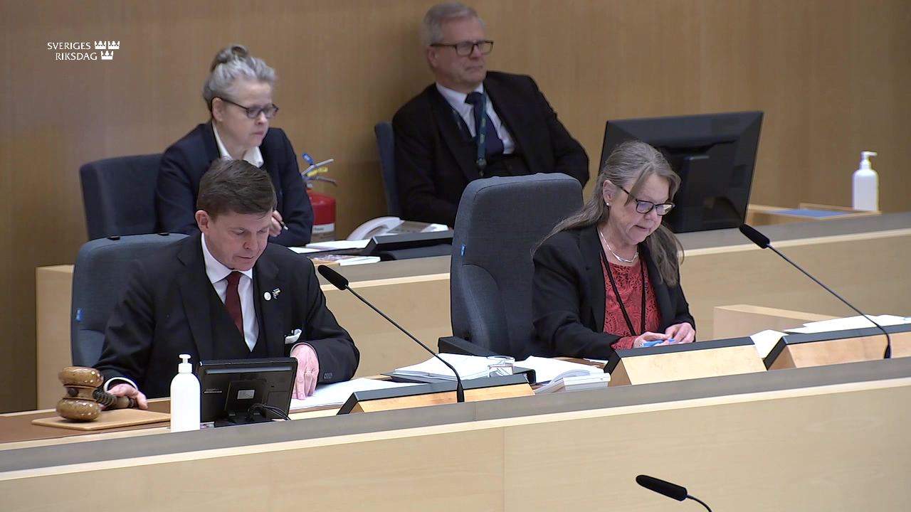 Stillbild från debatten i kammaren