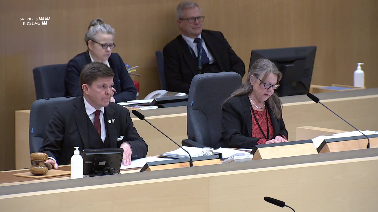 Stillbild från debatten i kammaren
