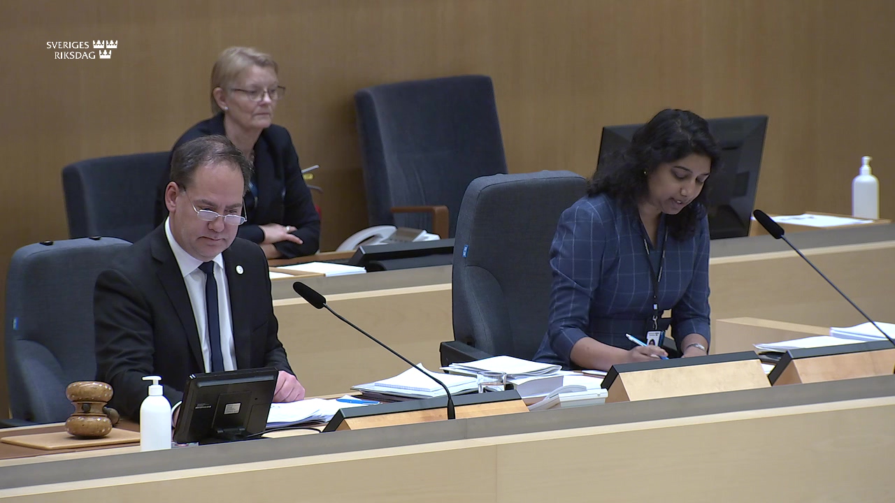 Stillbild från debatten i kammaren