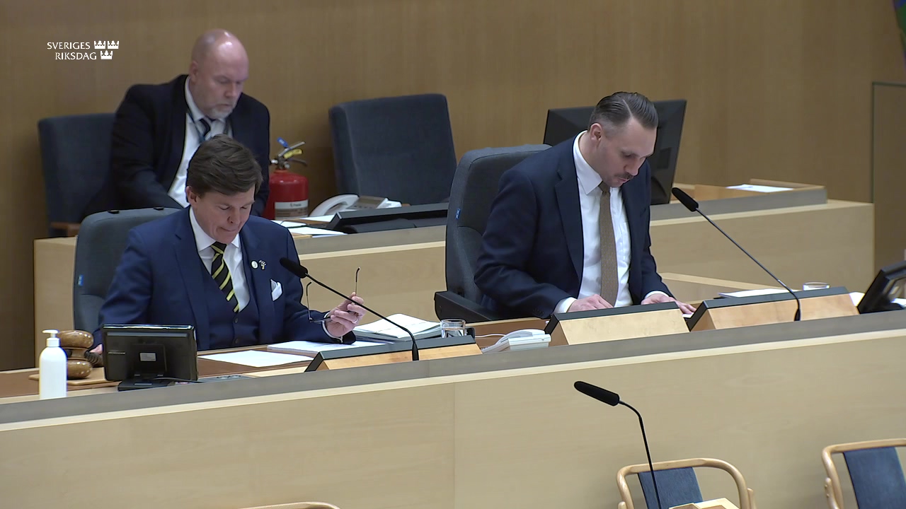 Stillbild från debatten i kammaren