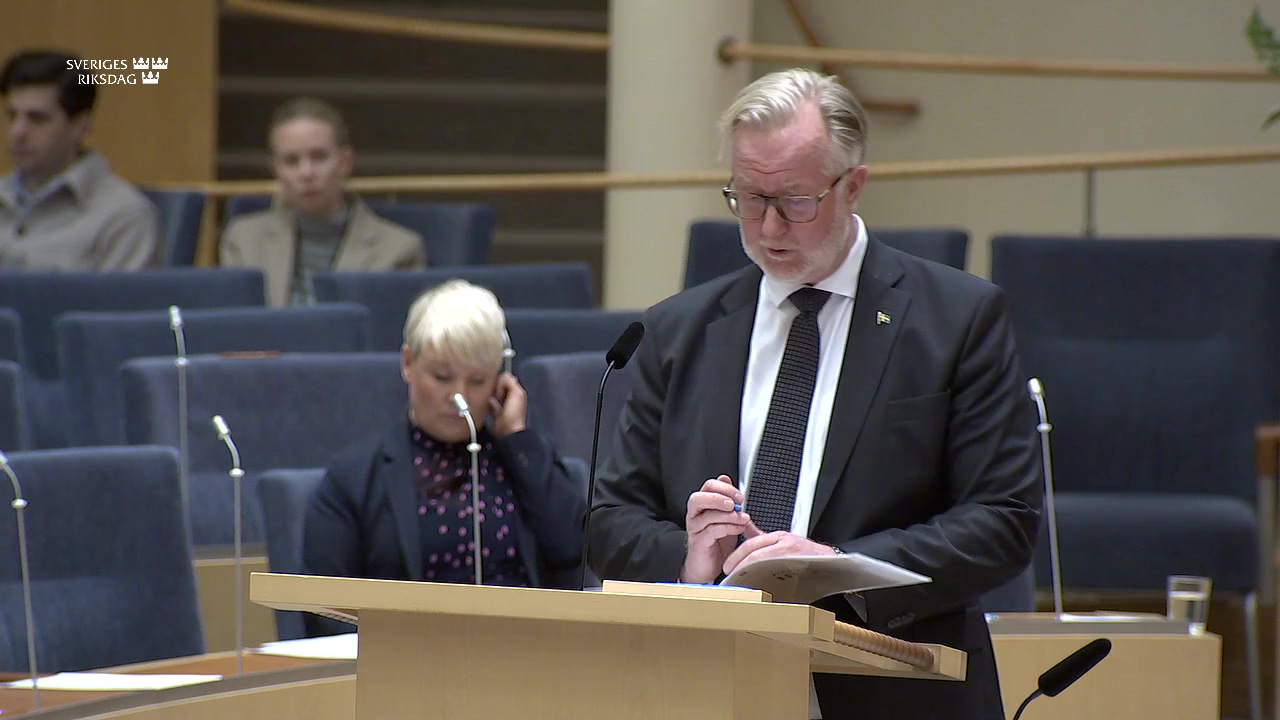 Stillbild från Interpellationsdebatt: Insatser för att få fler utrikes födda kvinnor i arbete