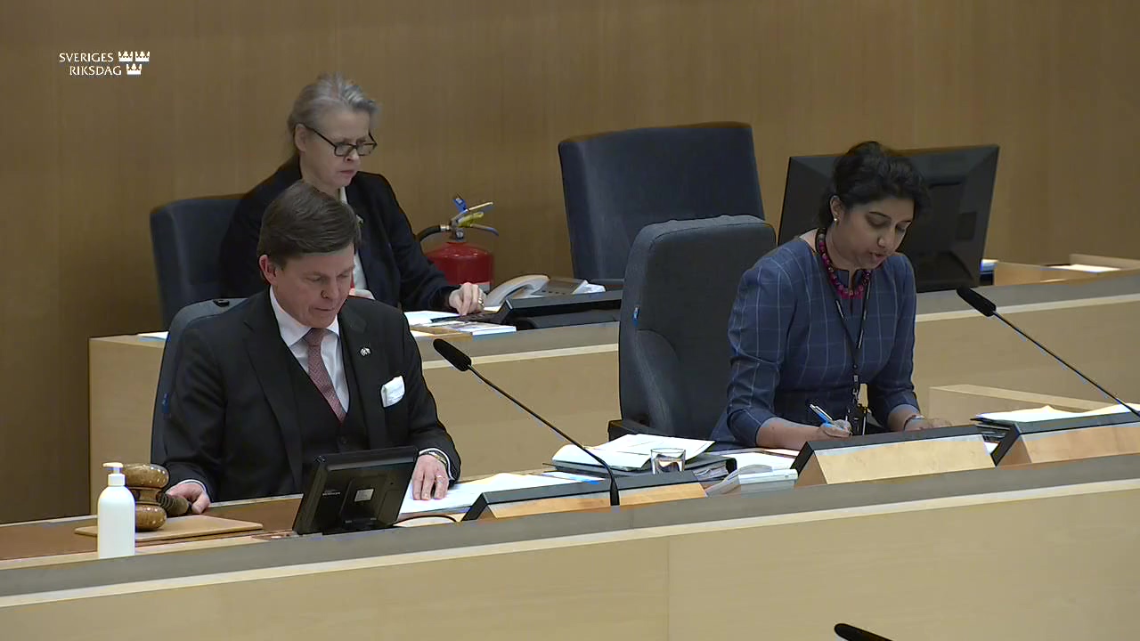 Stillbild från debatten i kammaren