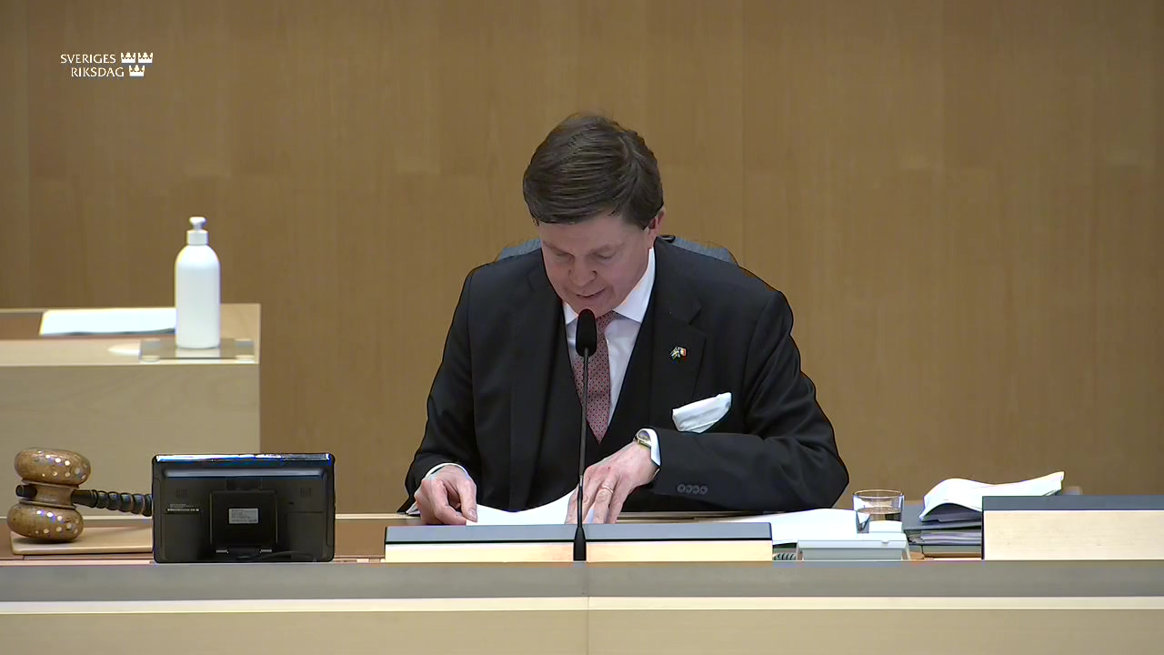 Stillbild från debatten i kammaren