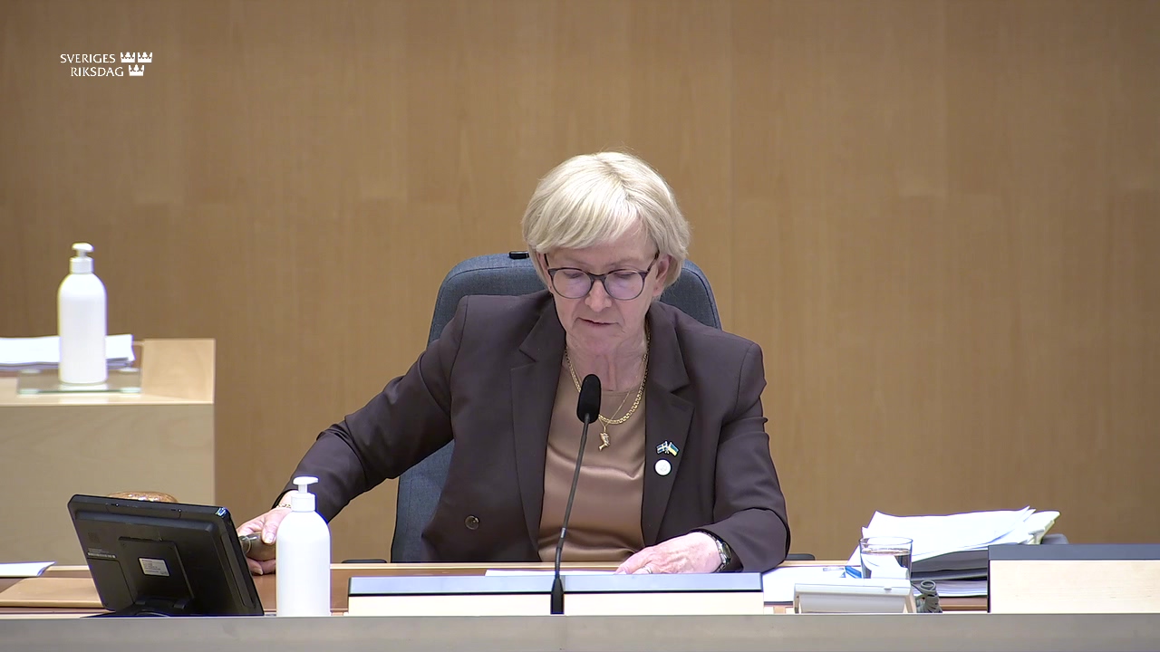 Stillbild från debatten i kammaren