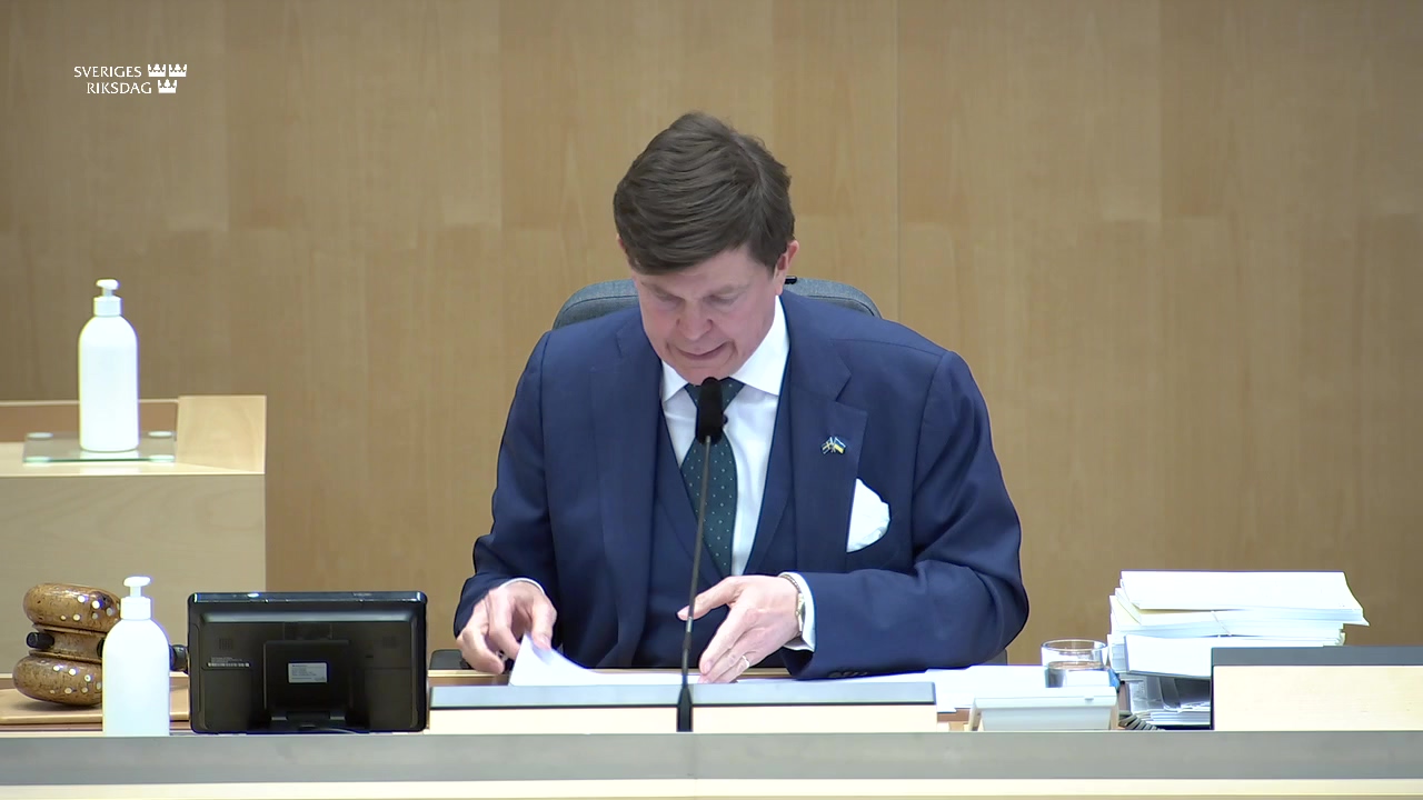 Stillbild från debatten i kammaren