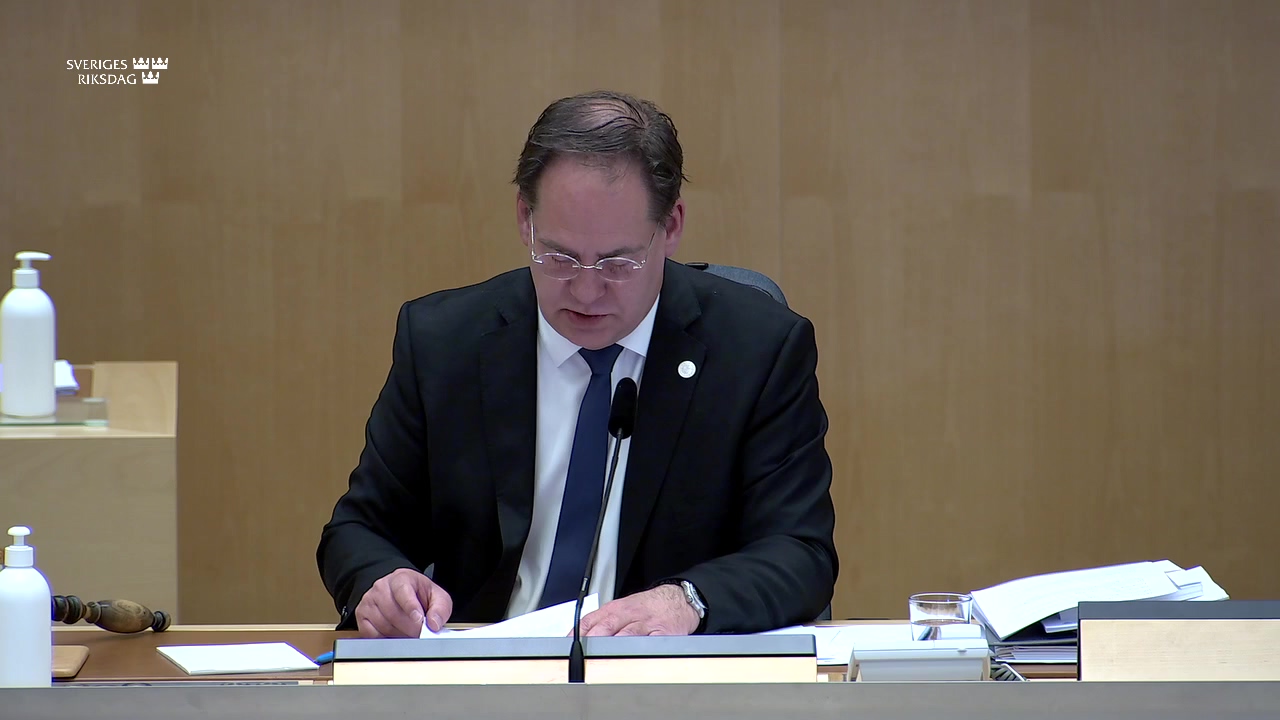 Stillbild från debatten i kammaren
