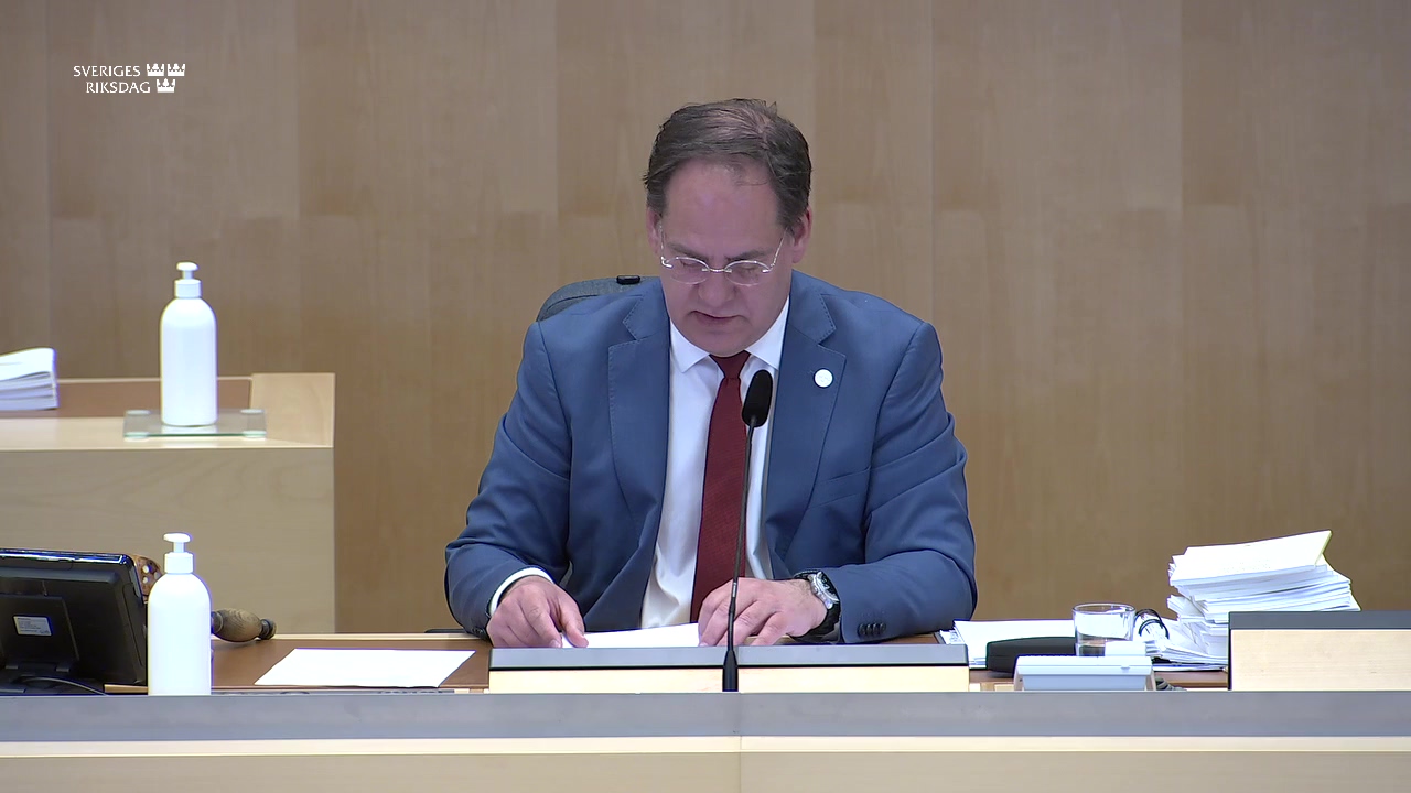 Stillbild från debatten i kammaren
