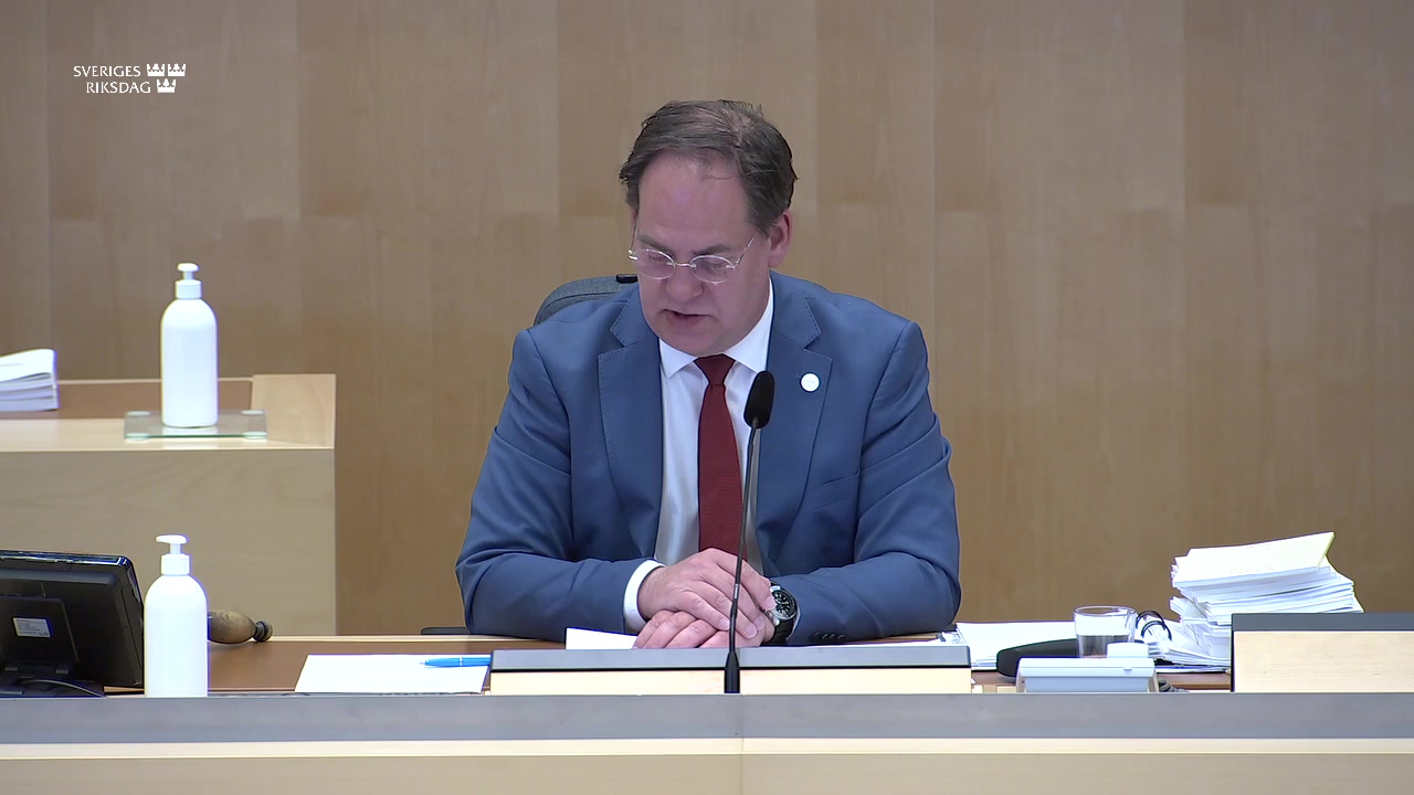 Stillbild från debatten i kammaren