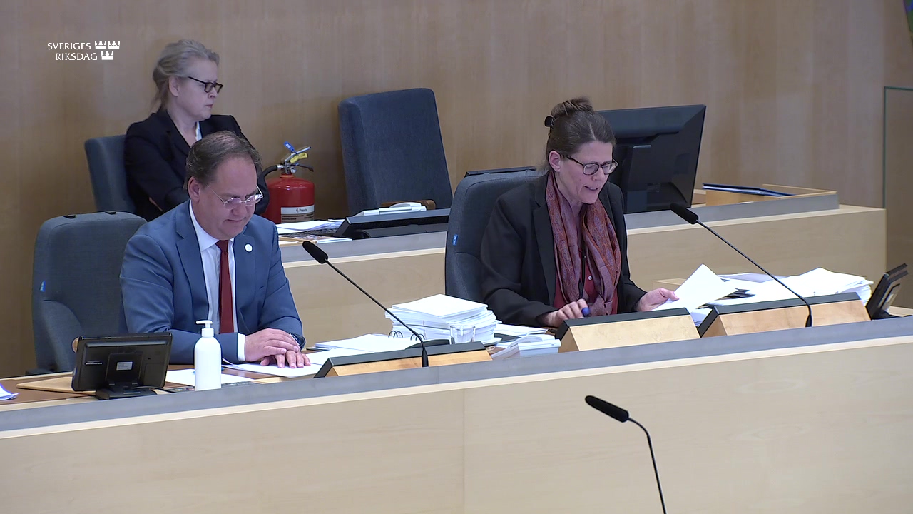 Stillbild från debatten i kammaren