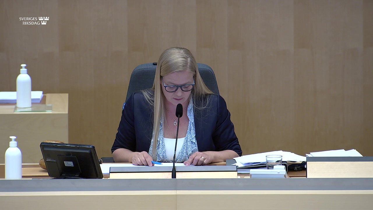 Stillbild från debatten i kammaren