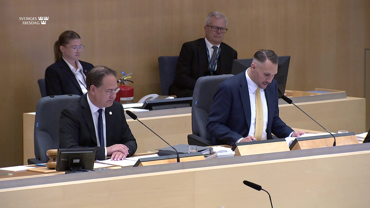 Stillbild från debatten i kammaren