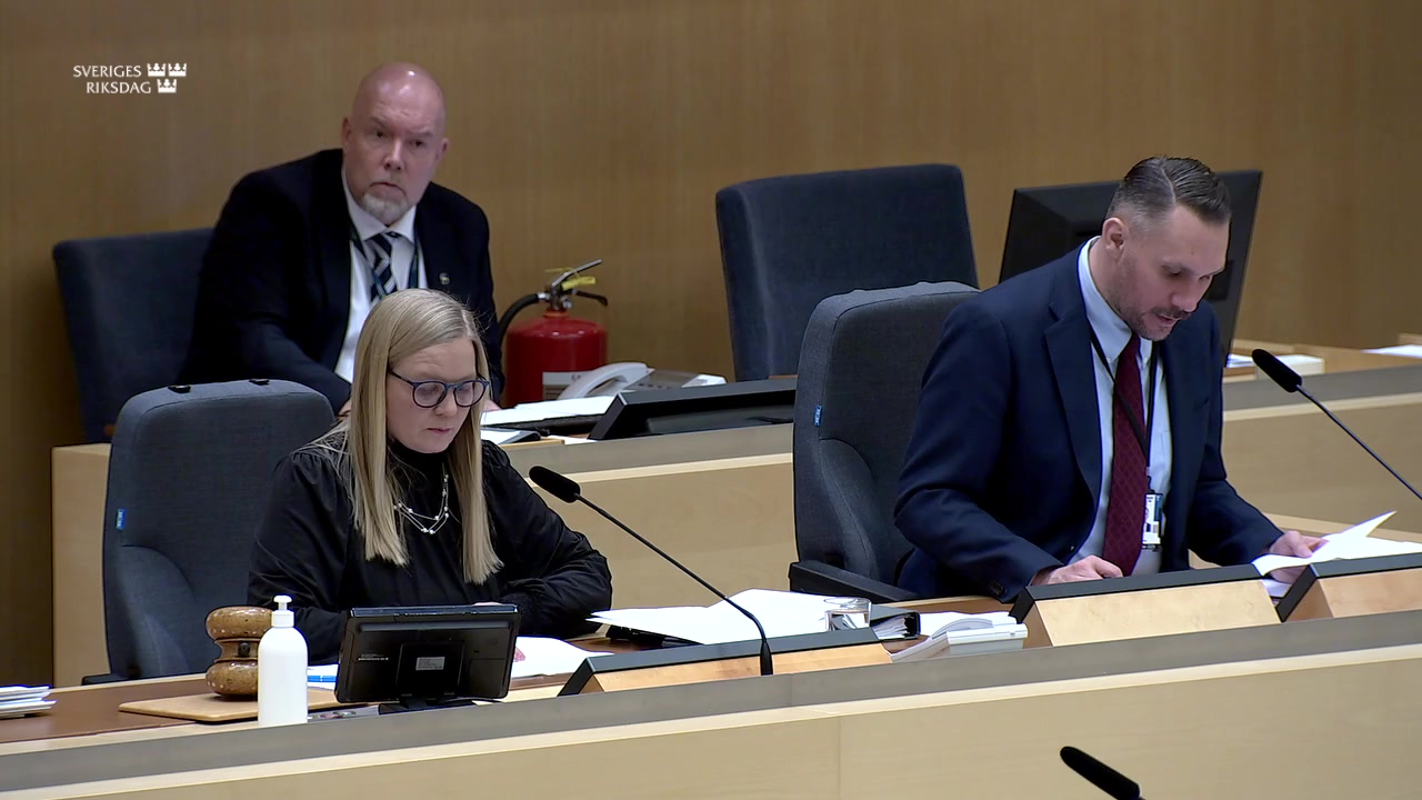 Stillbild från debatten i kammaren