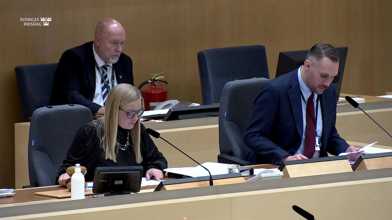 Stillbild från debatten i kammaren