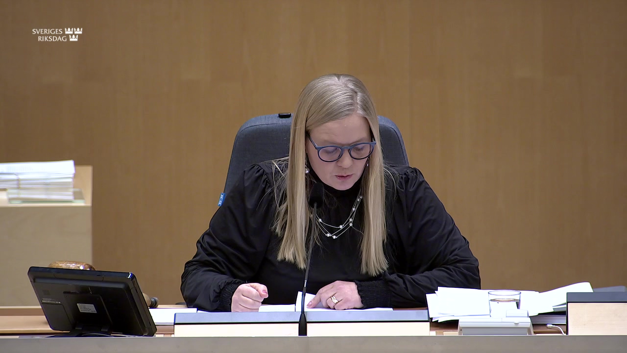 Stillbild från debatten i kammaren