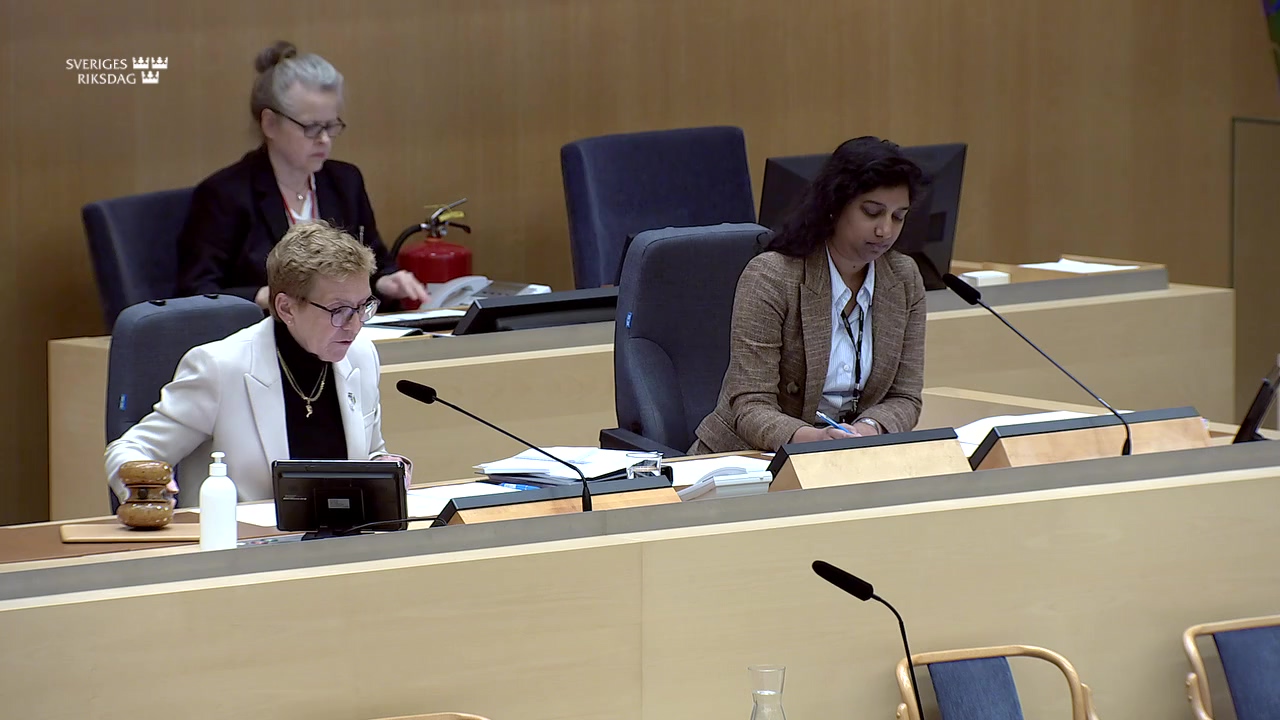 Stillbild från debatten i kammaren