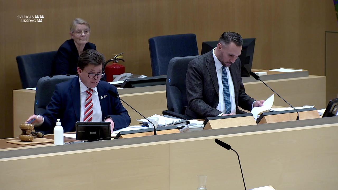 Stillbild från debatten i kammaren