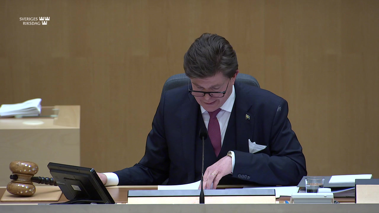 Stillbild från debatten i kammaren