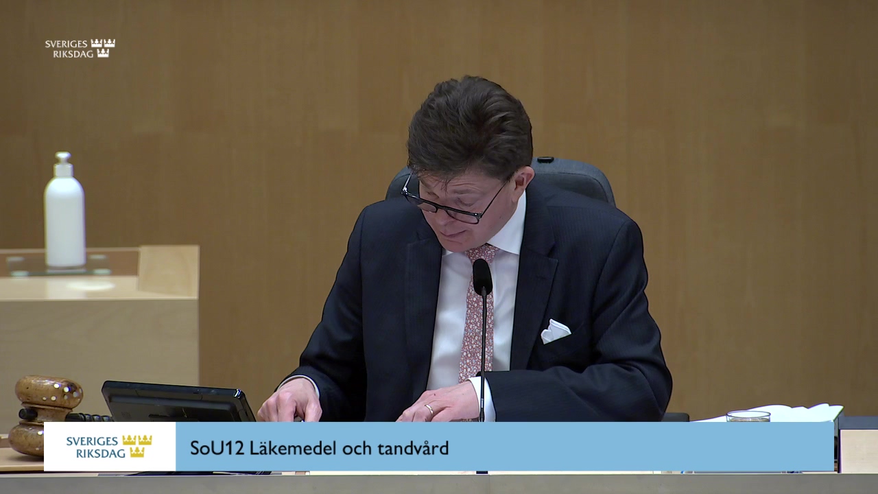 Stillbild från debatten i kammaren