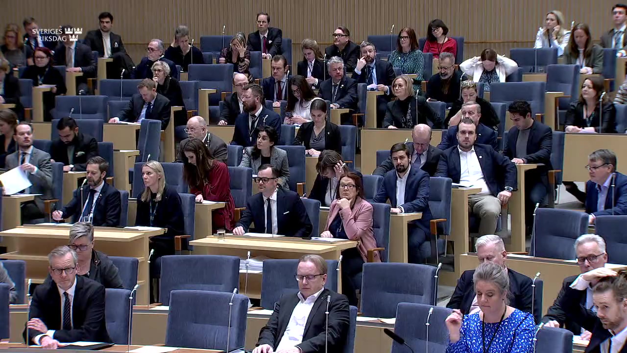 Stillbild från debatten i kammaren