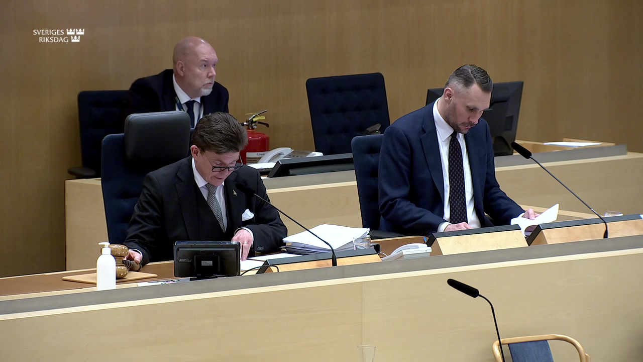 Stillbild från debatten i kammaren
