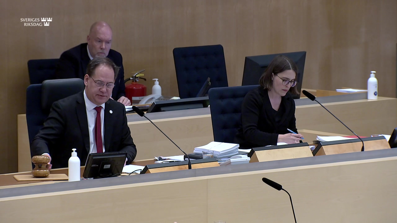 Stillbild från debatten i kammaren
