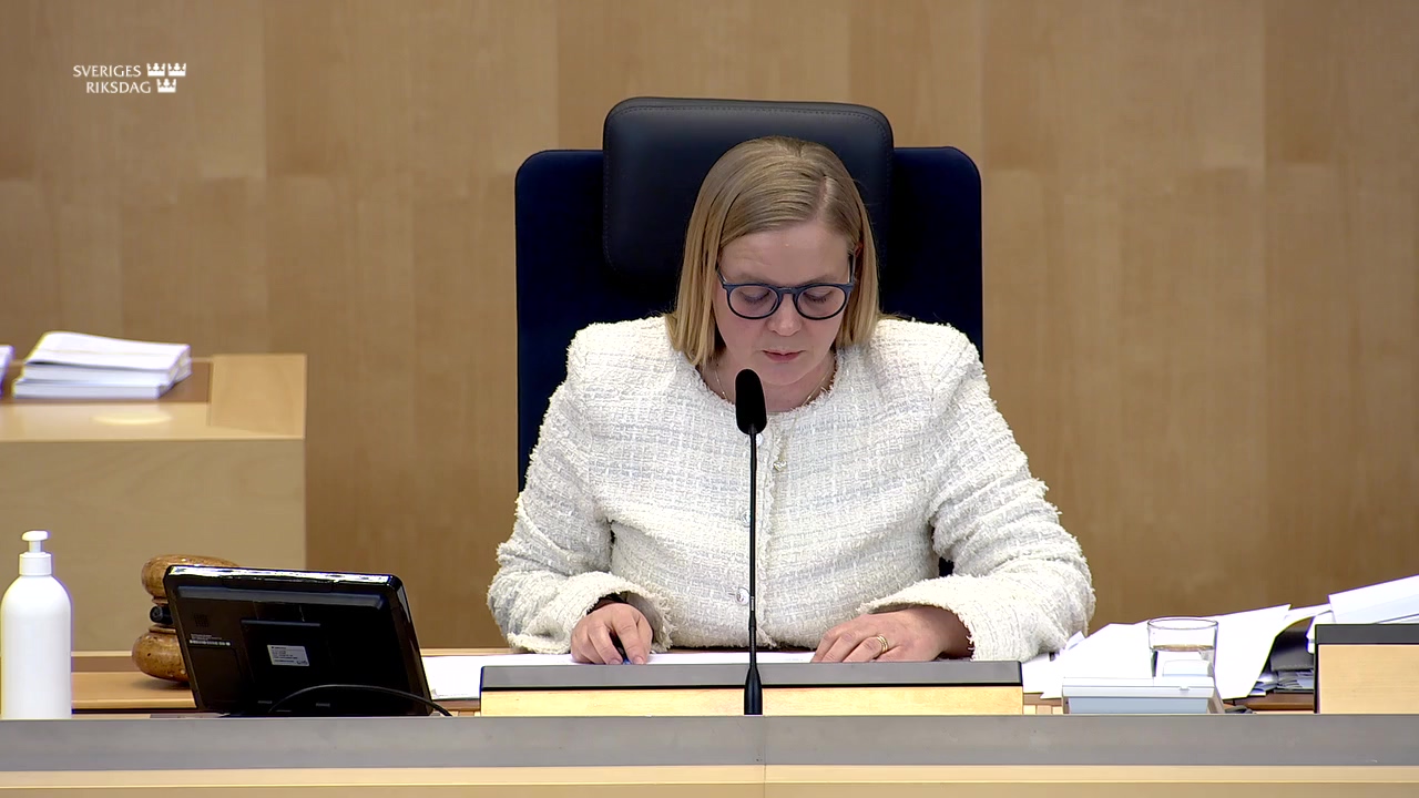 Stillbild från debatten i kammaren