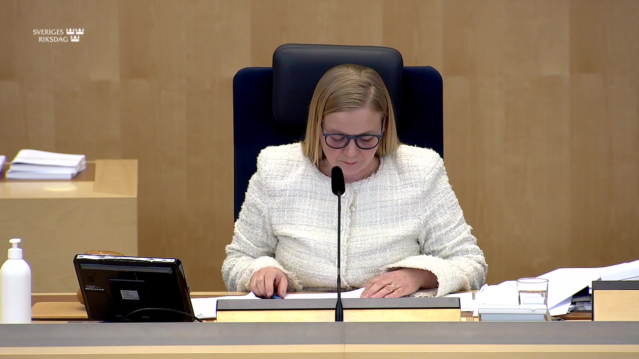 Stillbild från debatten i kammaren