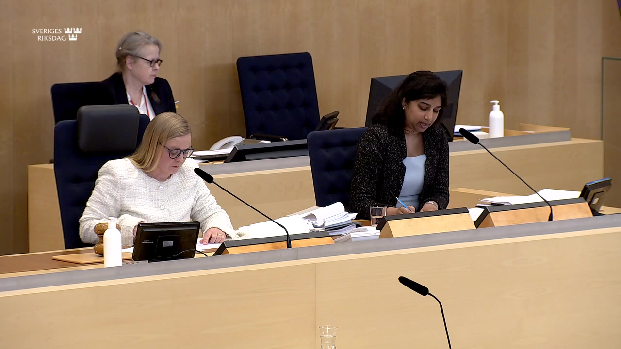 Stillbild från debatten i kammaren