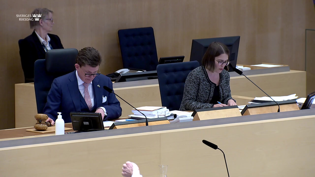 Stillbild från debatten i kammaren
