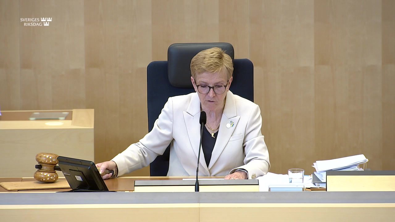 Stillbild från debatten i kammaren