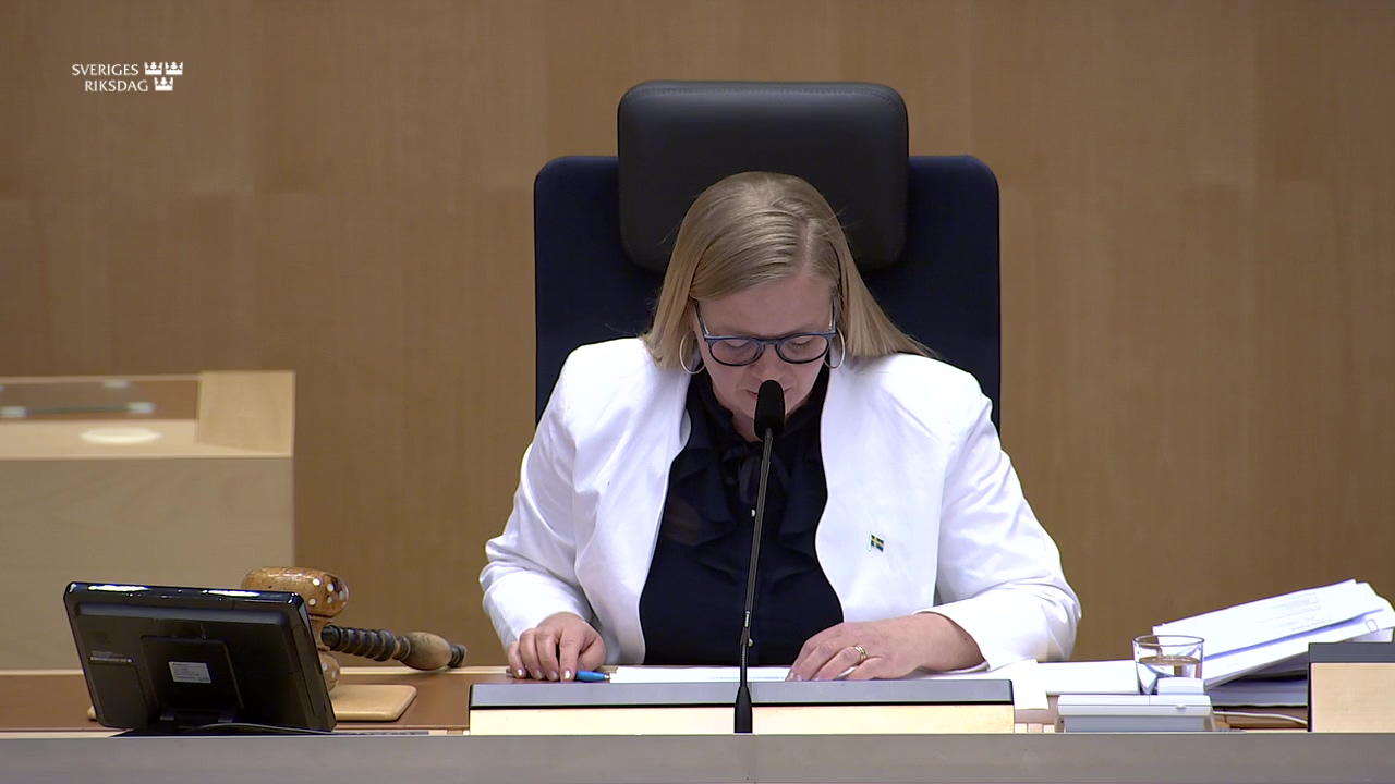 Stillbild från debatten i kammaren