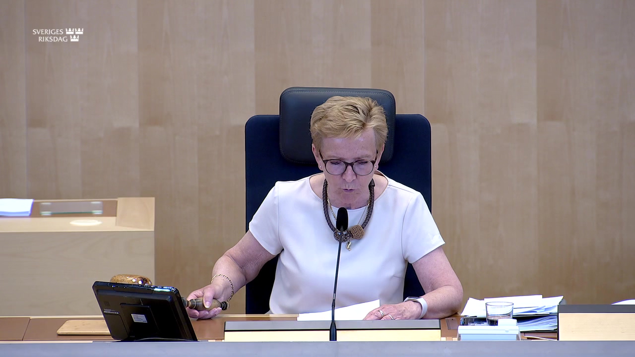 Stillbild från debatten i kammaren