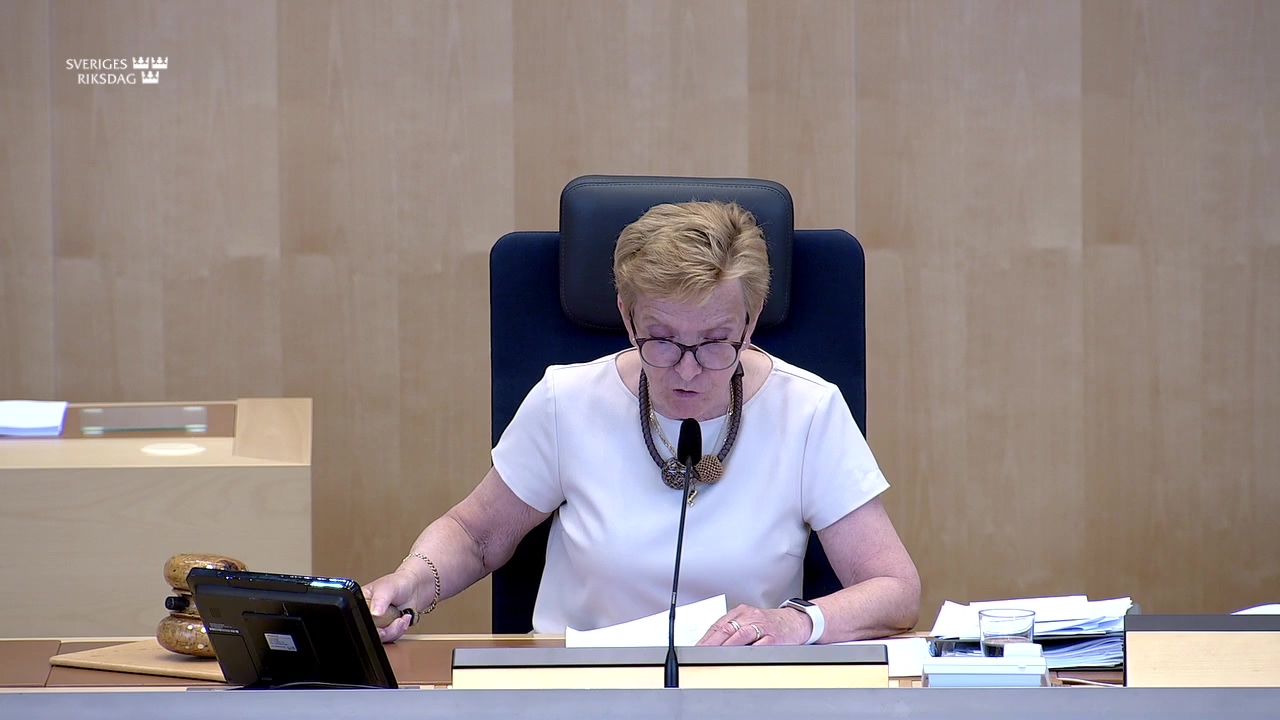 Stillbild från debatten i kammaren