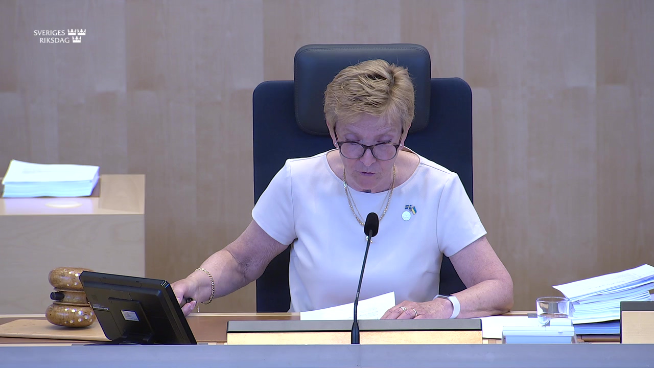 Stillbild från debatten i kammaren