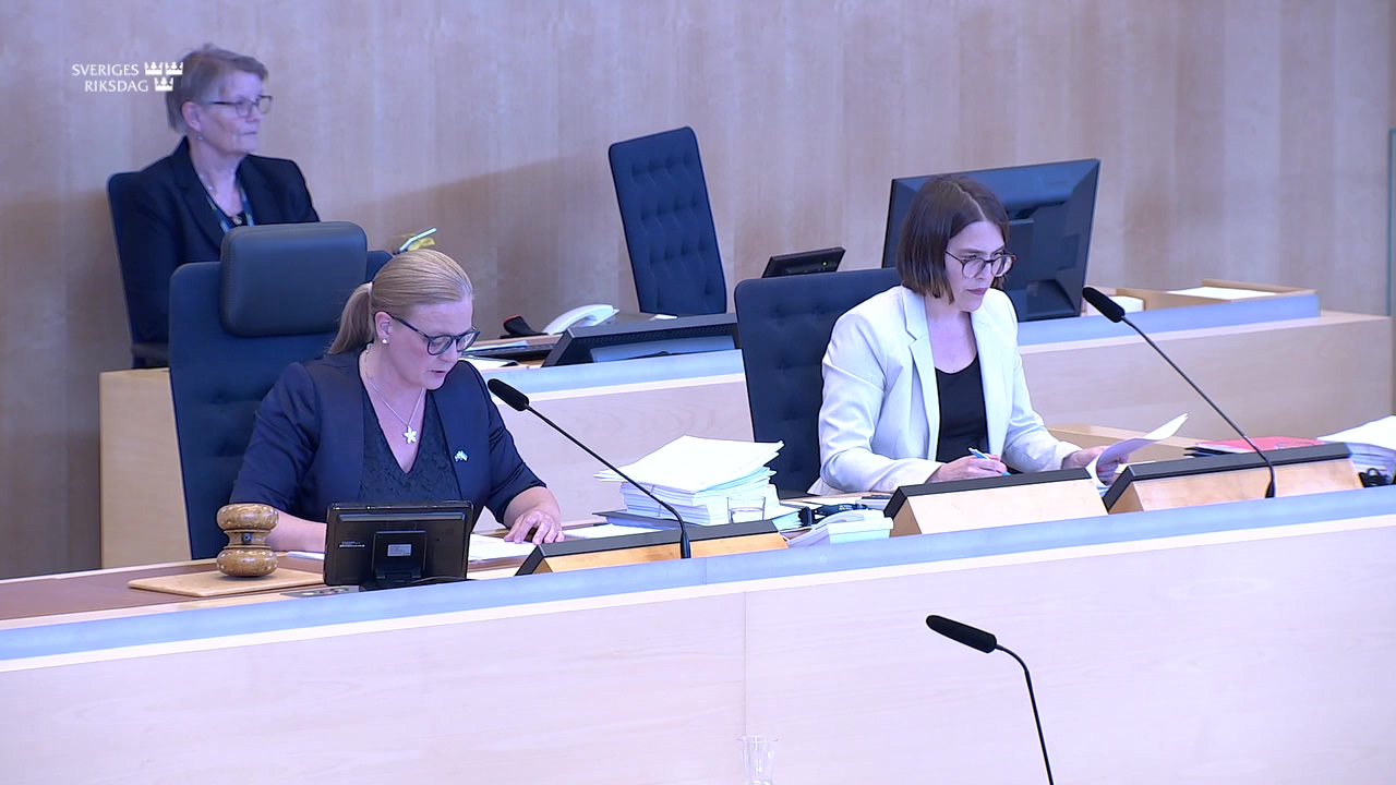 Stillbild från debatten i kammaren