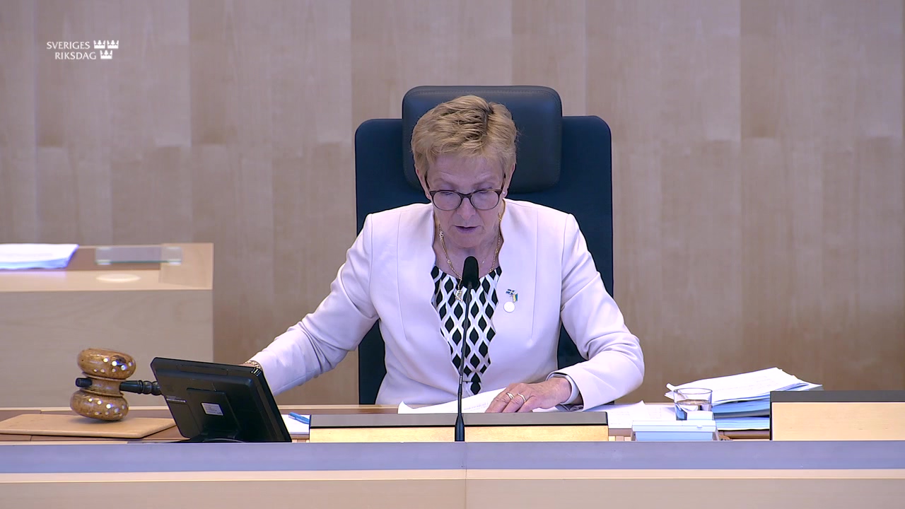 Stillbild från debatten i kammaren
