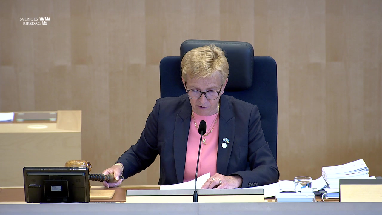 Stillbild från debatten i kammaren